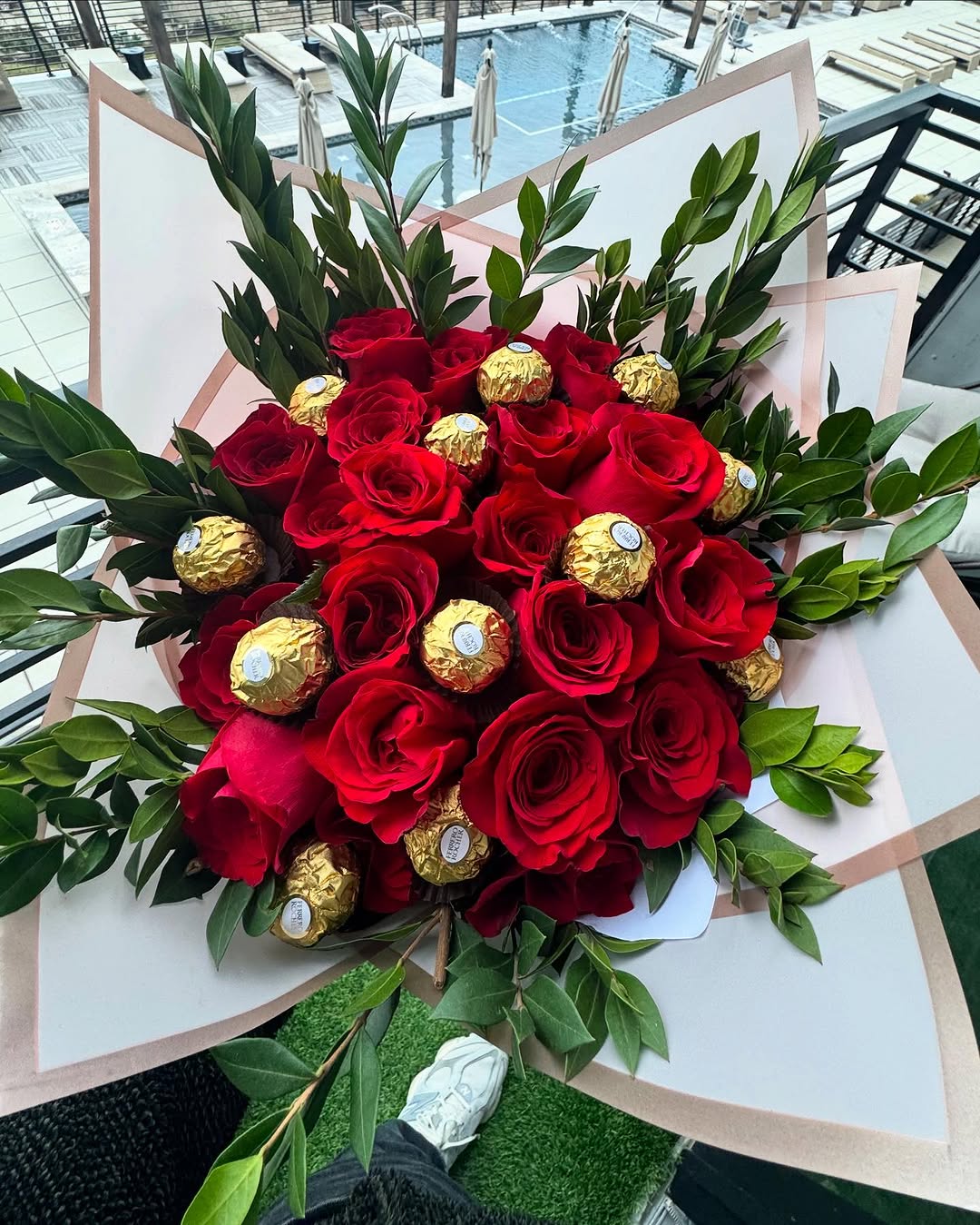 Roses & Rocher Bouquets