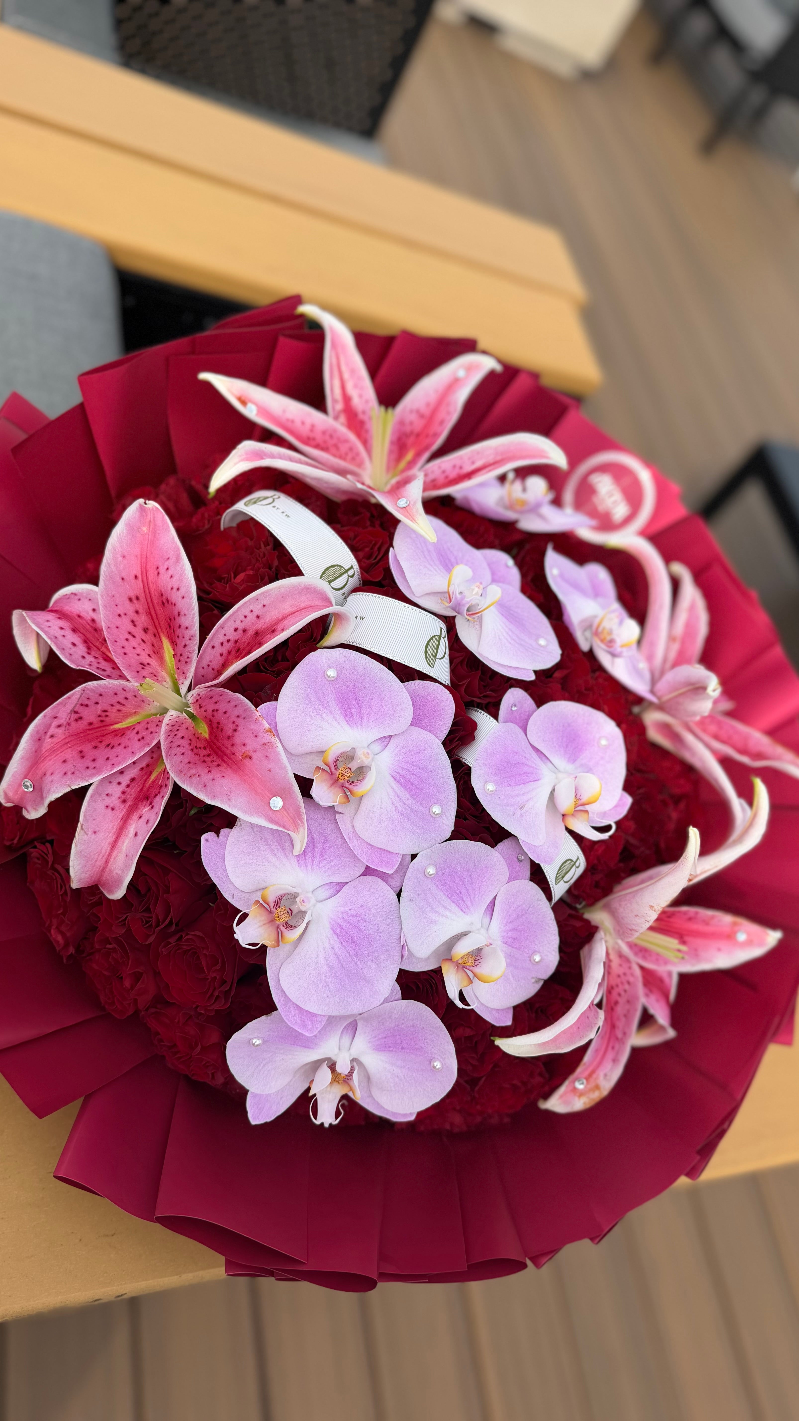 The New Classic 100 roses