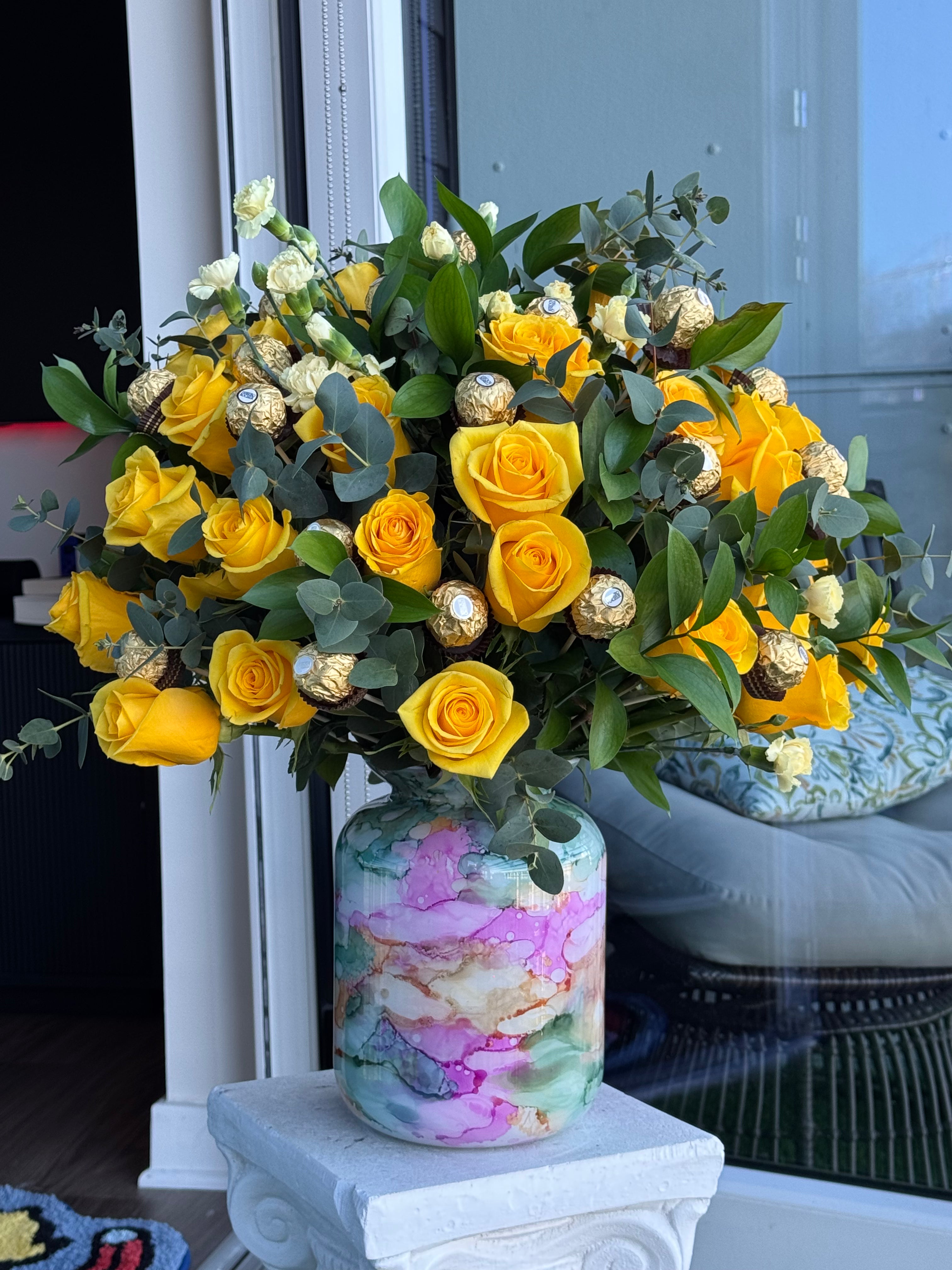 Roses & Rocher Bouquets