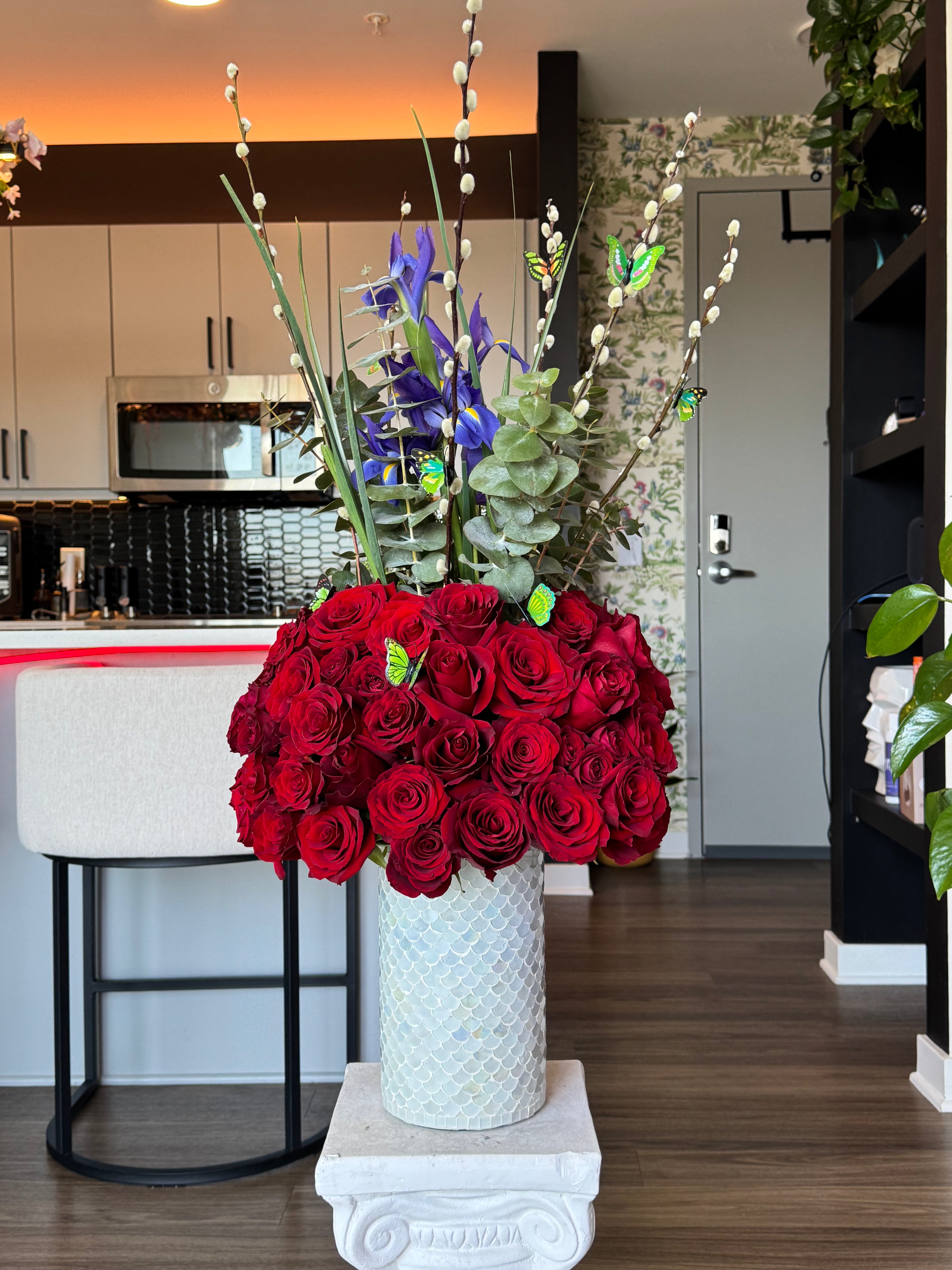 Eternal Rose Grandeur Centerpiece